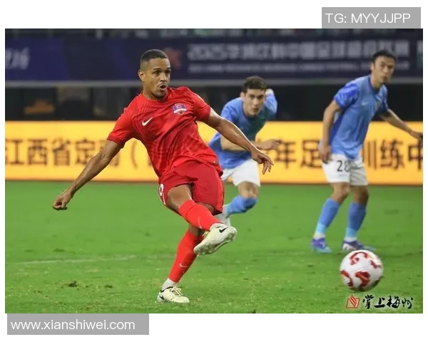 梅州客家香港足球明星队展现拼搏精神助力足球文化传承与发展